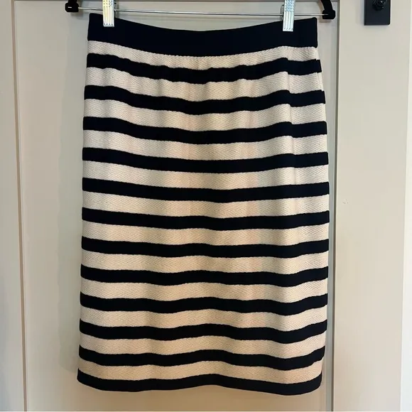 St John Collection Navy Blue and White Stripe Knit Skirt Size 10