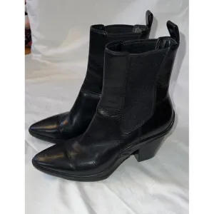 Stella Luna Ankle Boots Womens Size 37 Cowboy Heel Leather