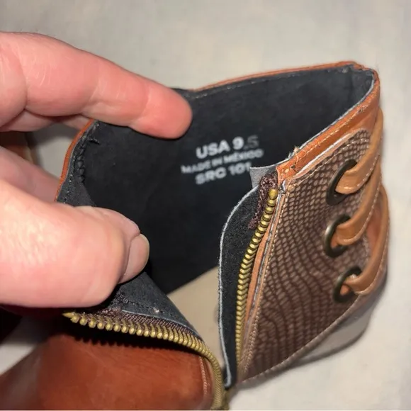 Sterling River Womens Sz9 Brown Shortie Bootie Rust Color Leather Lace Back‎