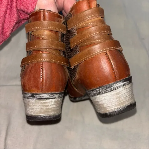Sterling River Womens Sz9 Brown Shortie Bootie Rust Color Leather Lace Back‎