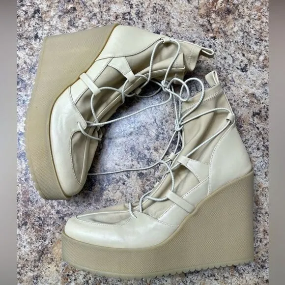 STEVE MADDEN Atomic Wedge Lace-Up Bootie - 8.5