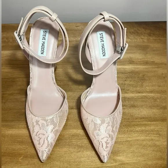 Steve Madden Lace Pumps