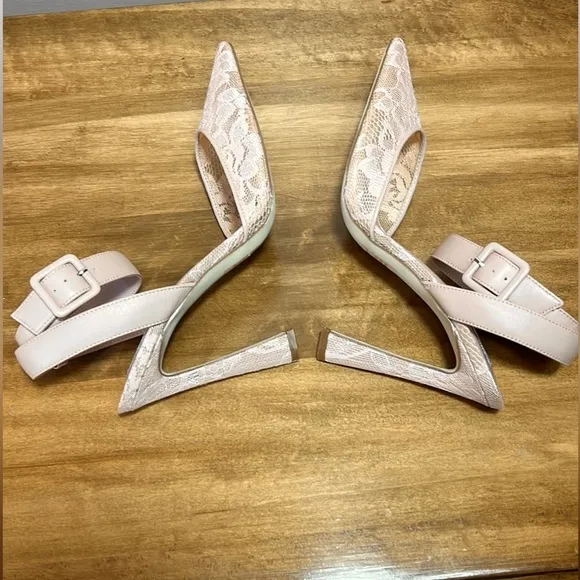 Steve Madden Lace Pumps