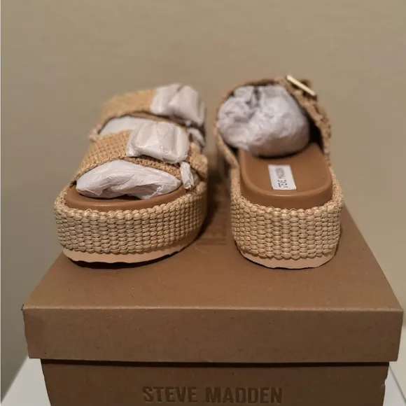 Steve Madden Women's Tan Raffia Sandals Size 7.5