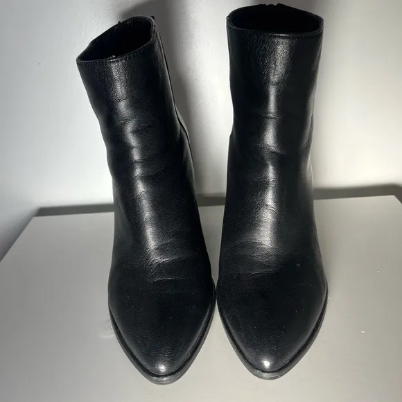 Stuart Weitzman Bedford Black LeatherAnkle Booties Size 6.5
