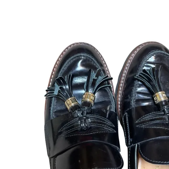 STUART WEITZMAN Black MANILA Tassel Penny 1.5&quot; Heel Loafers Size 9 W