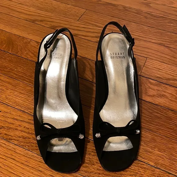 Stuart Weitzman black silk peep toe dress shoes. 7.5 W. EUC