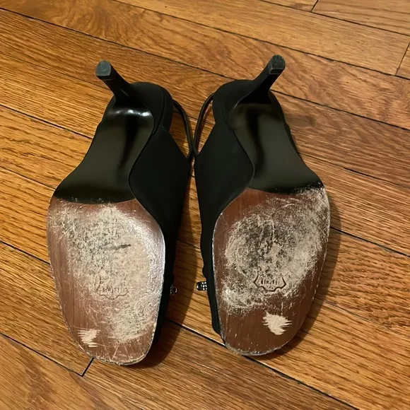 Stuart Weitzman black silk peep toe dress shoes. 7.5 W. EUC