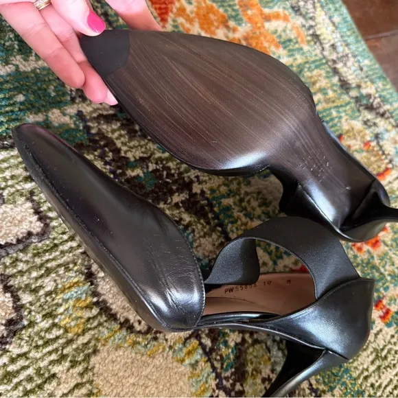 Stuart Weitzman Elegant Black Women's Shoes- never worn
