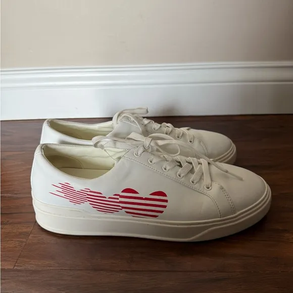 Stuart Weitzman Low Too Heart Men’s White leather Sneakers-Size 12