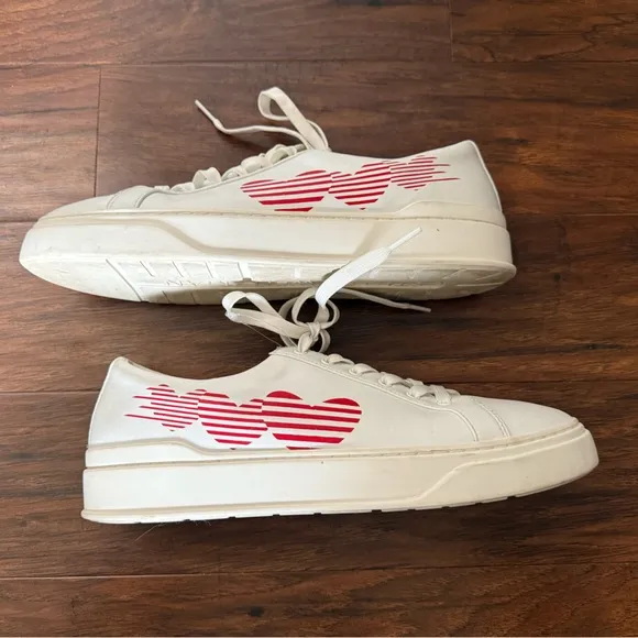 Stuart Weitzman Low Too Heart Men’s White leather Sneakers-Size 12