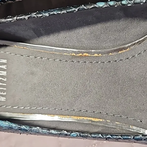 Stuart Weitzman Navy Blue Snakeskin Print Pointed Toe Kitten Heel Size 7.5