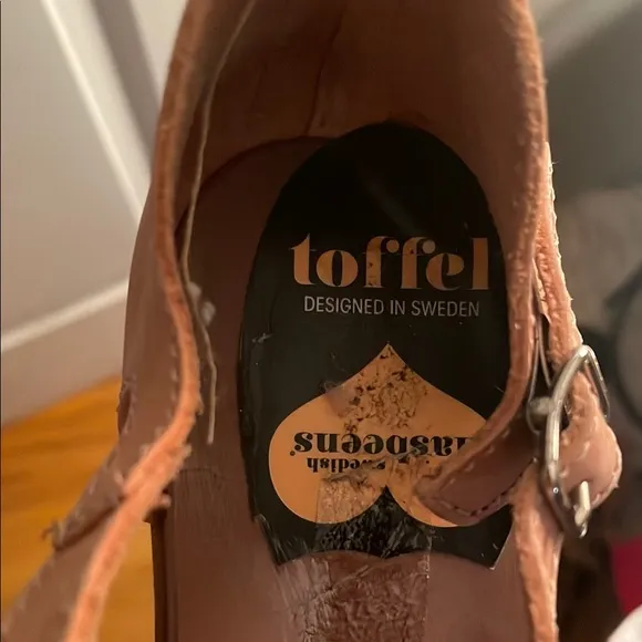 Swedish Hasbeens Leather Tan Wooden Wedge Heels/ Sandals Ankle Strap Toffel