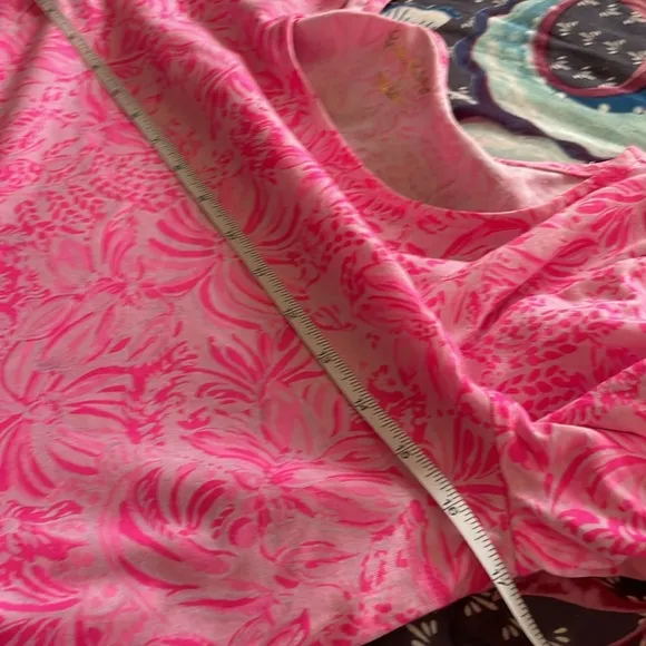 Sweet feminine and flattering! NWOT Lily Pulitzer, pink dress S 💕