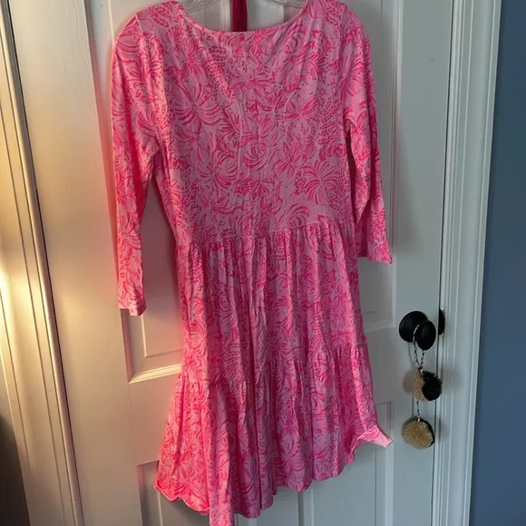 Sweet feminine and flattering! NWOT Lily Pulitzer, pink dress S 💕