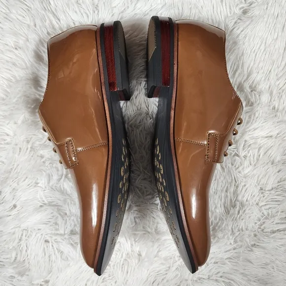 Tan Derby Dress Shoes Size 8.5