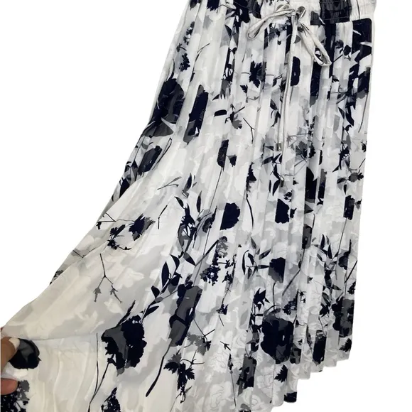 TED BAKER Navy Blue White Floral Bekzi Midi Pleated Dress Size 1 Or US Size 4