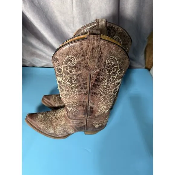 Teens Corral Western Distressed Brush Leather Embroidery Boots Size 4.5