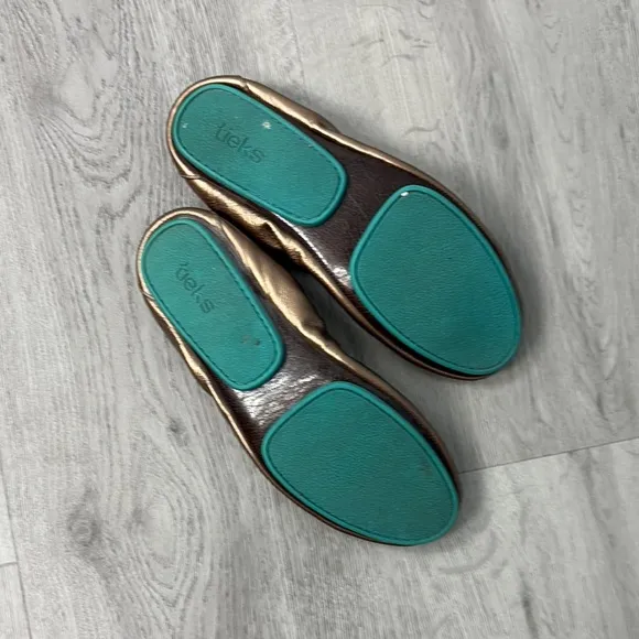 Tieks METALLIC BRONZE Stylish Bronze Ballet Flats size 7