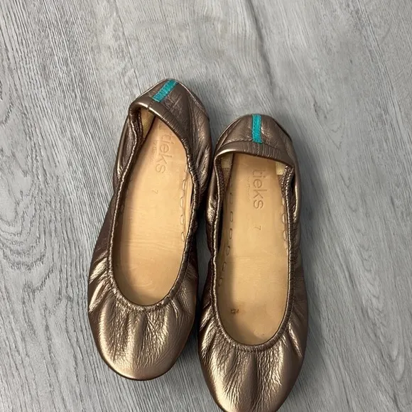 Tieks METALLIC BRONZE Stylish Bronze Ballet Flats size 7