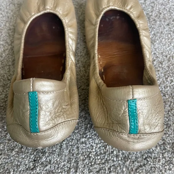 Tieks Round Toe Ballet Flats 8 Metallic Gold Foldable Preloved Size 8