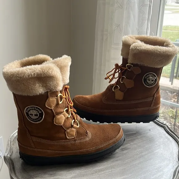Timberland Ladies Mukluk Chestnut Suede leather winter boots size 9.5