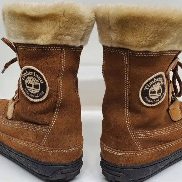 Timberland Ladies Mukluk Chestnut Suede leather winter boots size 9.5