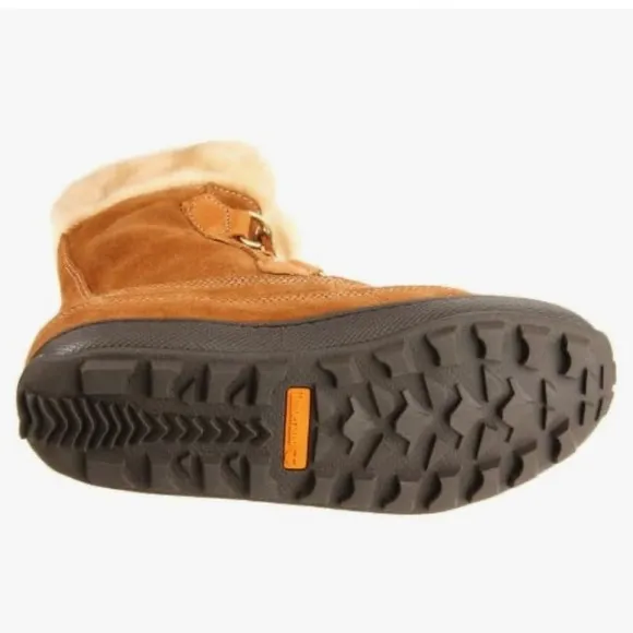 Timberland Ladies Mukluk Chestnut Suede leather winter boots size 9.5