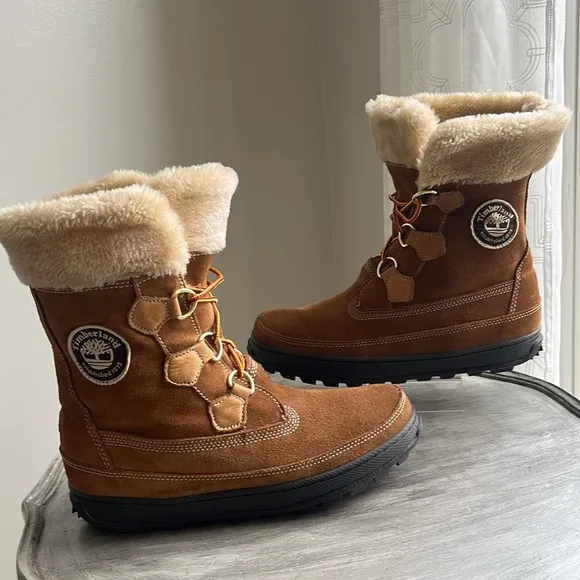 Timberland Ladies Mukluk Chestnut Suede leather winter boots size 9.5