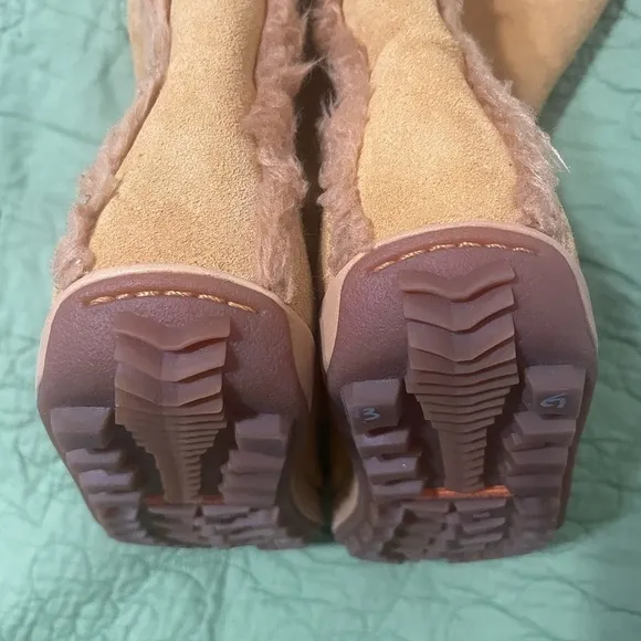 Timberland Mukluk Tan Suede Mid Calf Winter Boots 8 Women’s