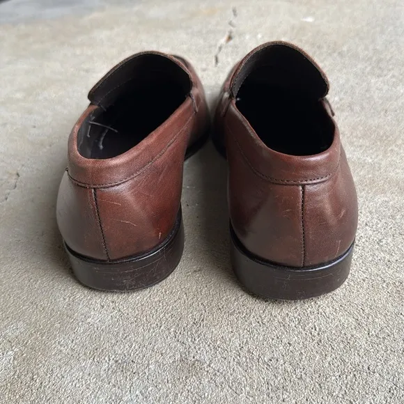 To Boot New York mens 9.5 brown leather penny loafer dress shoes EUC