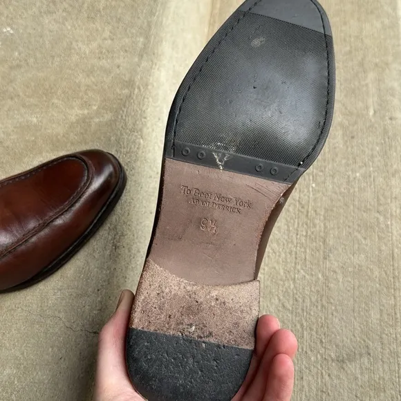 To Boot New York mens 9.5 brown leather penny loafer dress shoes EUC
