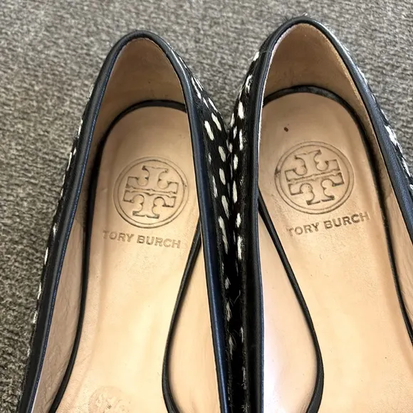 Tori Burch Reva Black/WhiteSpotted Calf Hair Gold Logo SlipOn Ballet Flats