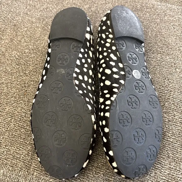 Tori Burch Reva Black/WhiteSpotted Calf Hair Gold Logo SlipOn Ballet Flats