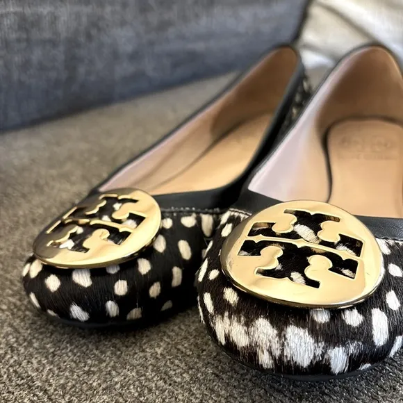 Tori Burch Reva Black/WhiteSpotted Calf Hair Gold Logo SlipOn Ballet Flats