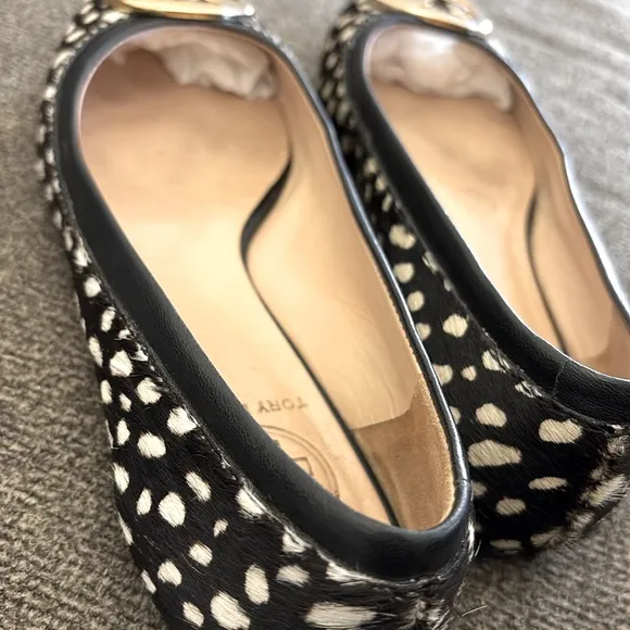 Tori Burch Reva Black/WhiteSpotted Calf Hair Gold Logo SlipOn Ballet Flats