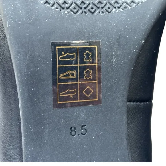 Tory Burch Black Everly Cap Toe pump style shoe with 2” block heel | 8.5