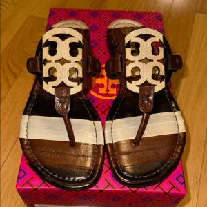 Tory Burch Brown and Cream Thong Sandals