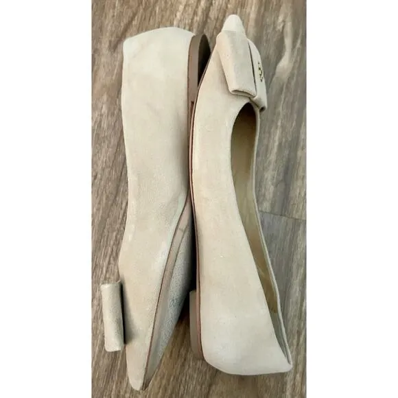 TORY BURCH | Gold Logo Bow Suede Beige Ballet Flats‎ | Size: 6 M