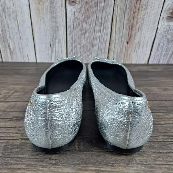 Tory Burch Laila 2 Driver Ballet Flats Crinkle Metallic Silver Women's Sz 8 M