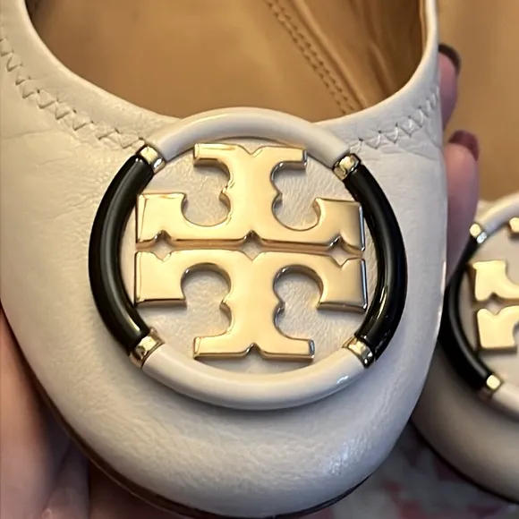TORY BURCH Minnie Ballet Flats /Multi Logo /Rice Paper Size 7.5 GORGEOUS