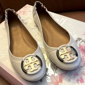 TORY BURCH Minnie Ballet Flats /Multi Logo /Rice Paper Size 7.5 GORGEOUS