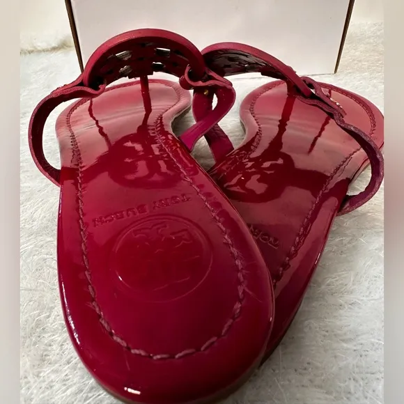 Tory Burch Red Sandals with Gold Medallion ♥️💞