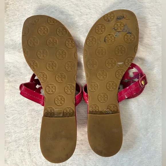Tory Burch Red Sandals with Gold Medallion ♥️💞
