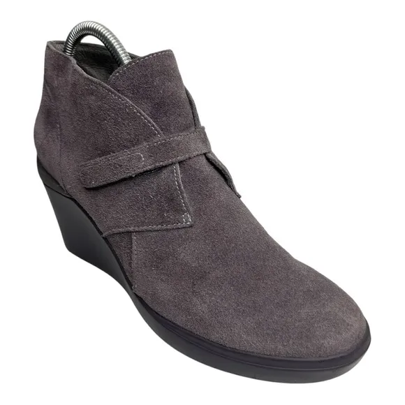 TSUBO Decari Gray Rough Suede Leather Wedge Hook &amp; Loop Ankle Bootie