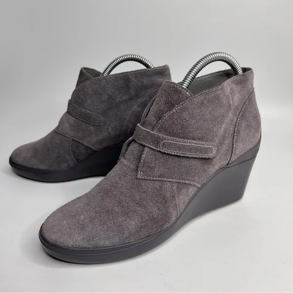 TSUBO Decari Gray Rough Suede Leather Wedge Hook &amp; Loop Ankle Bootie