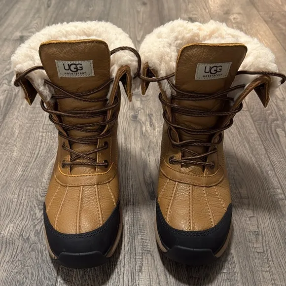 UGG ADIRONDACK III WATER RESISTANT BOOTIE WOMENS