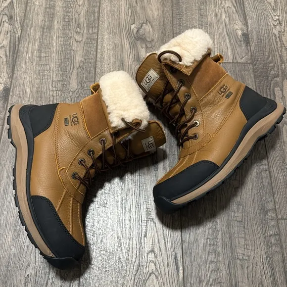 UGG ADIRONDACK III WATER RESISTANT BOOTIE WOMENS