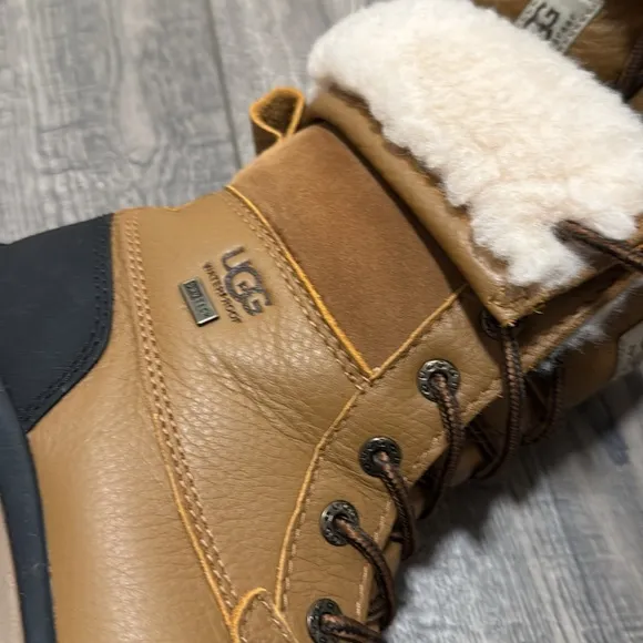 UGG ADIRONDACK III WATER RESISTANT BOOTIE WOMENS