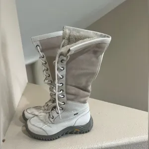 UGG Adirondack Tall 1001877 Women's White‎ Leather Winter Snow Boots size 5